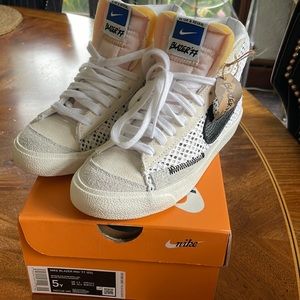 New! Nike blazer mid ‘77 Alter & Reveal, 5Y